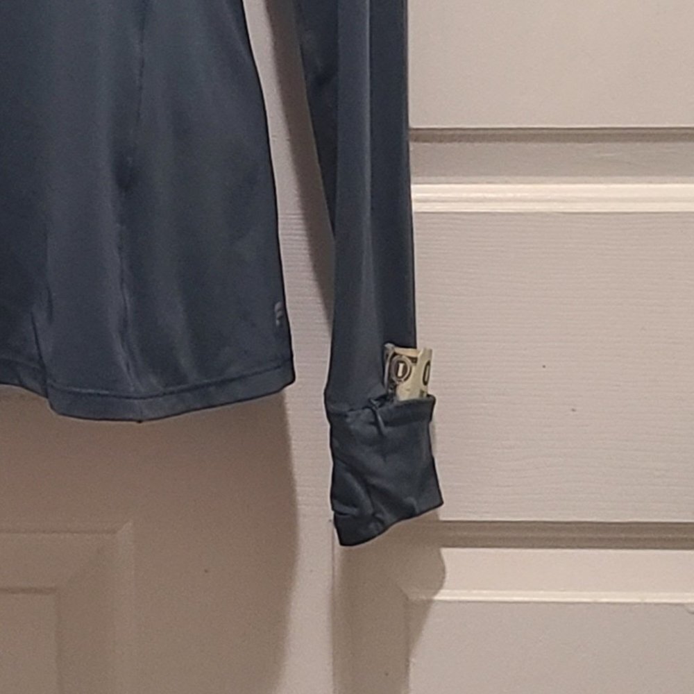 Fabletics Phoenix Run Multi Pockets Long Sleeve T… - image 6